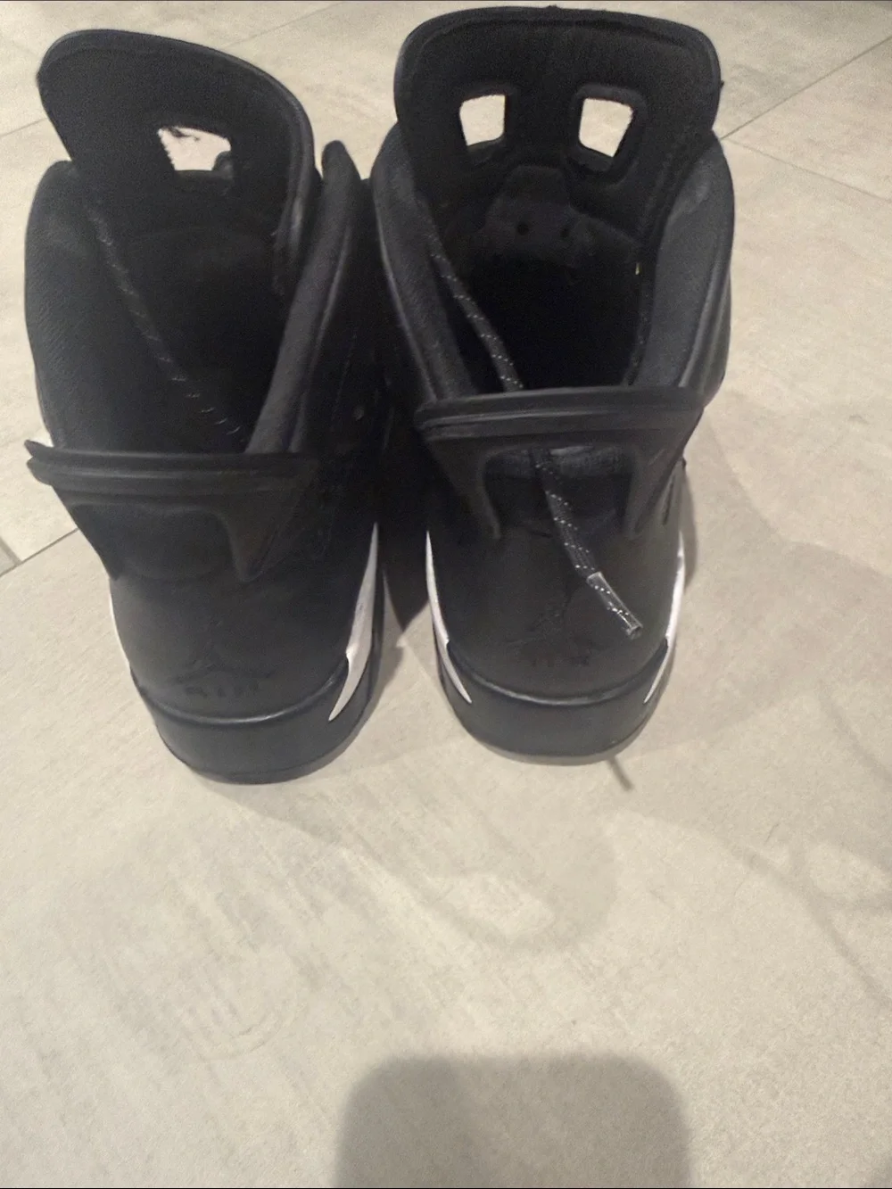 Size 10 Pair of Air Jordan 6 Retro 